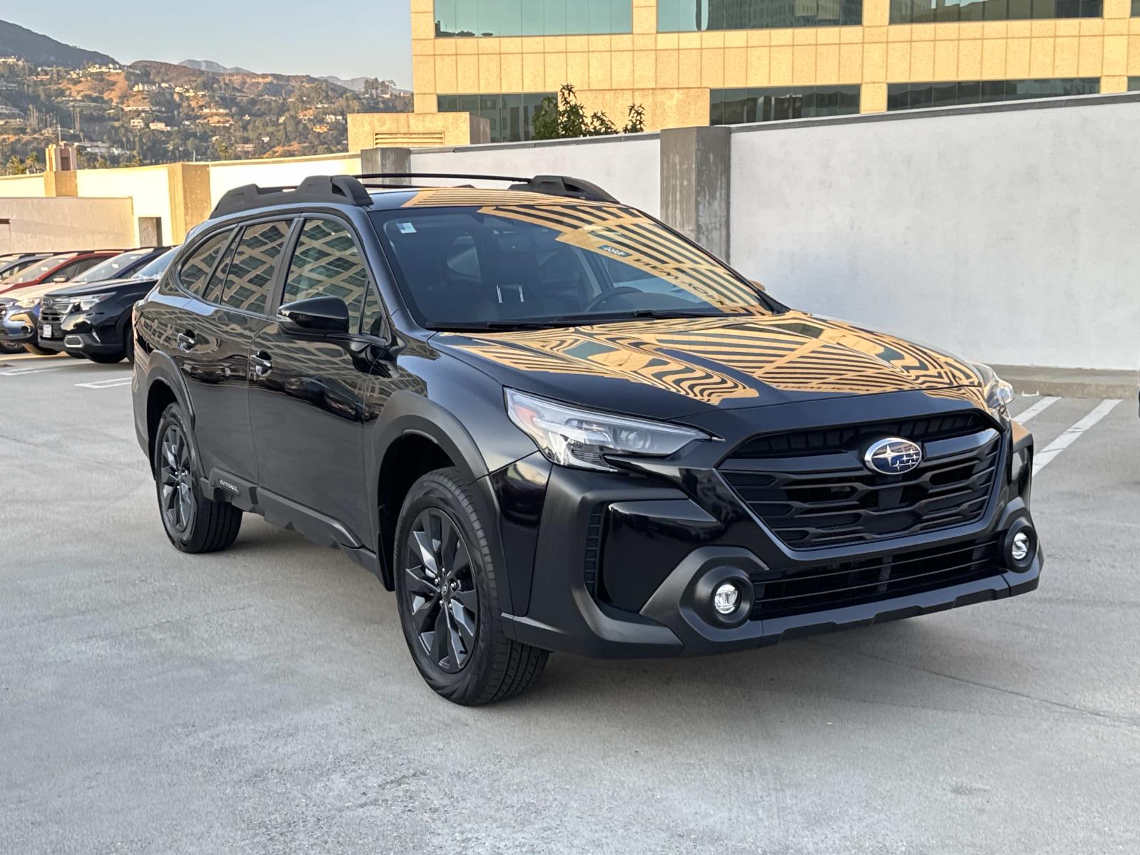 2023 Subaru Outback Onyx Edition photo 3