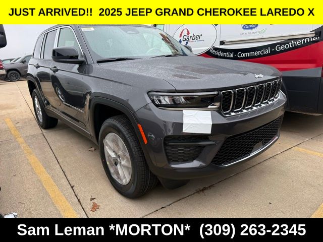 2025 Jeep Grand Cherokee Laredo's photo