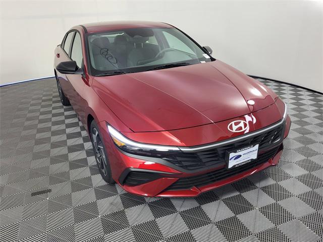 2025 Hyundai Elantra SEL Sport photo 4