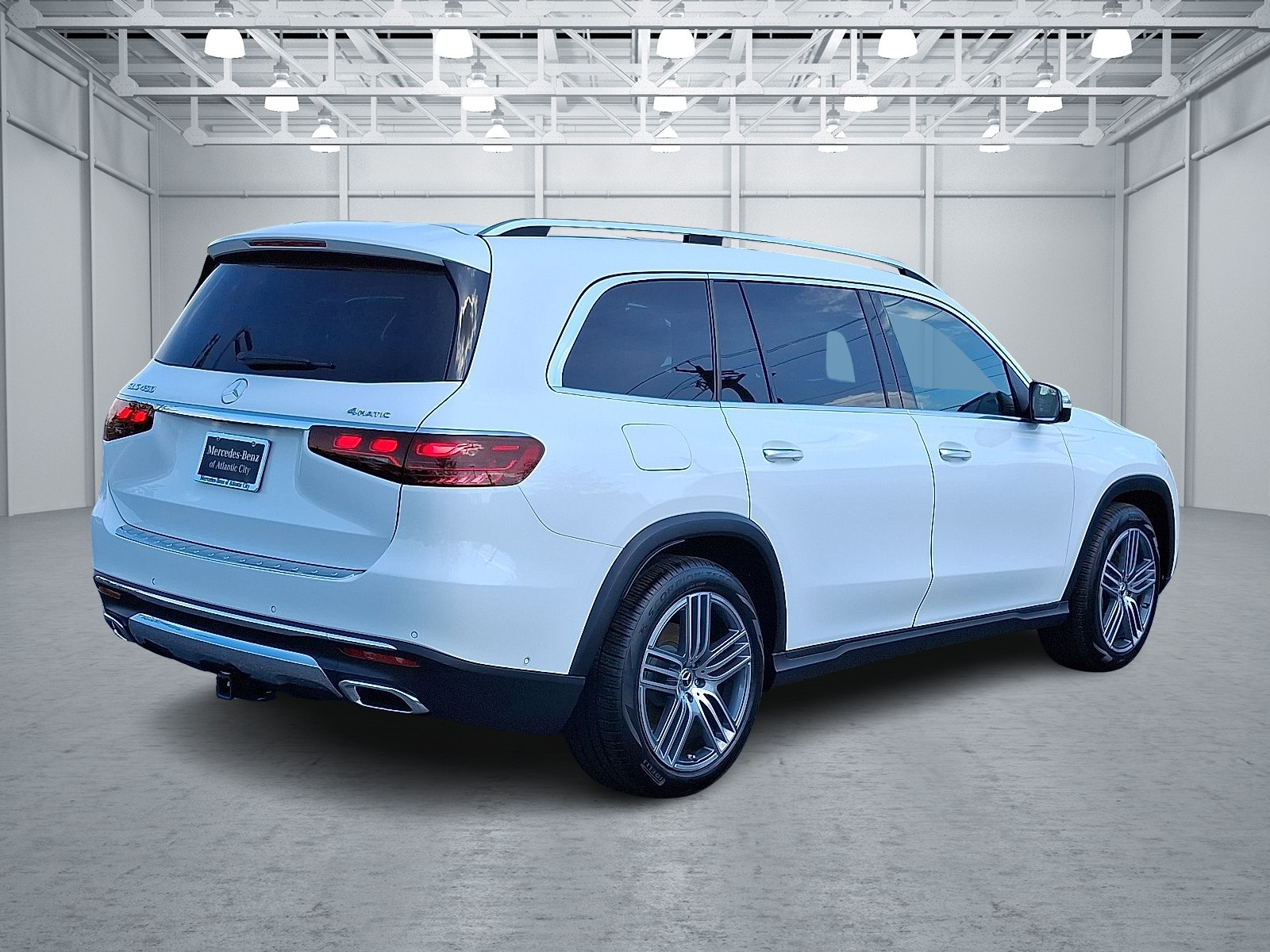 2024 Mercedes Benz GLS 450 4MATIC photo 4