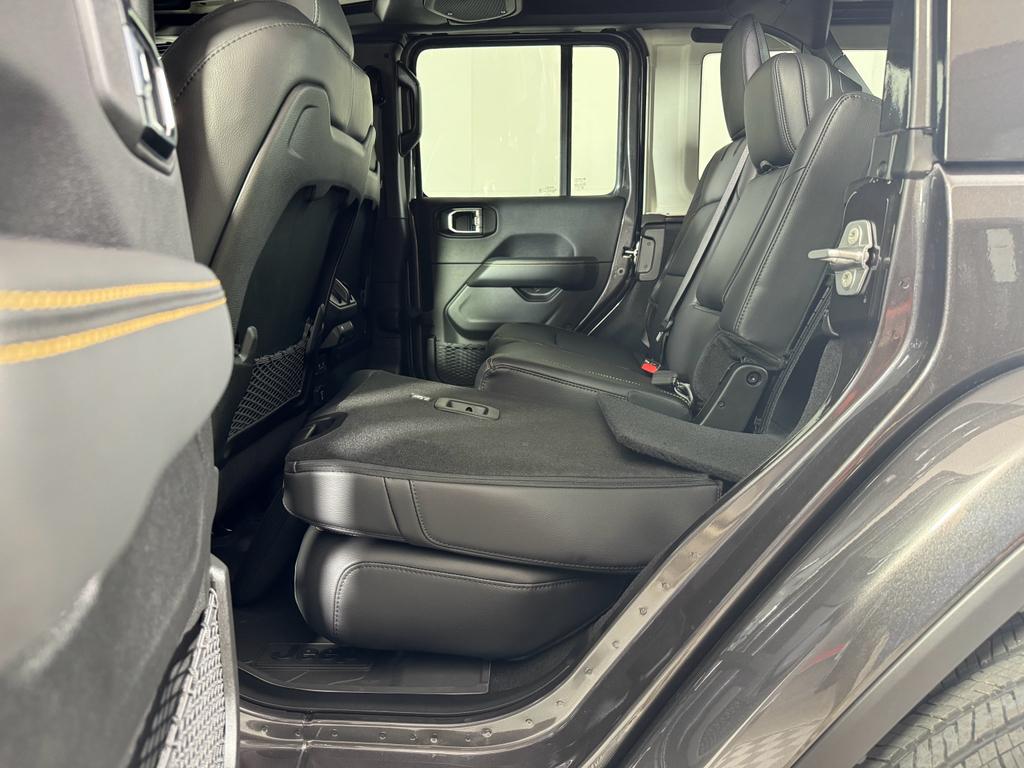 2025 Jeep Wrangler Sahara photo 28