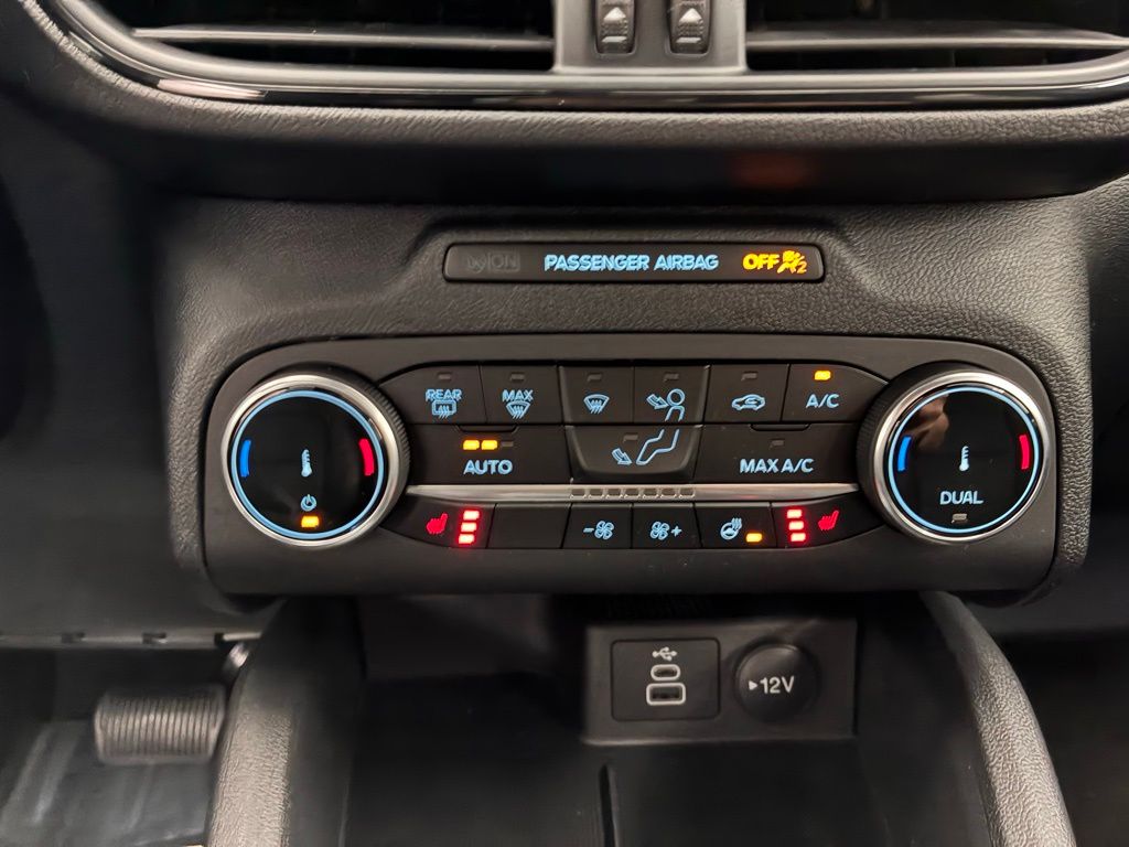 2026 Ford Escape ST-Line photo 4