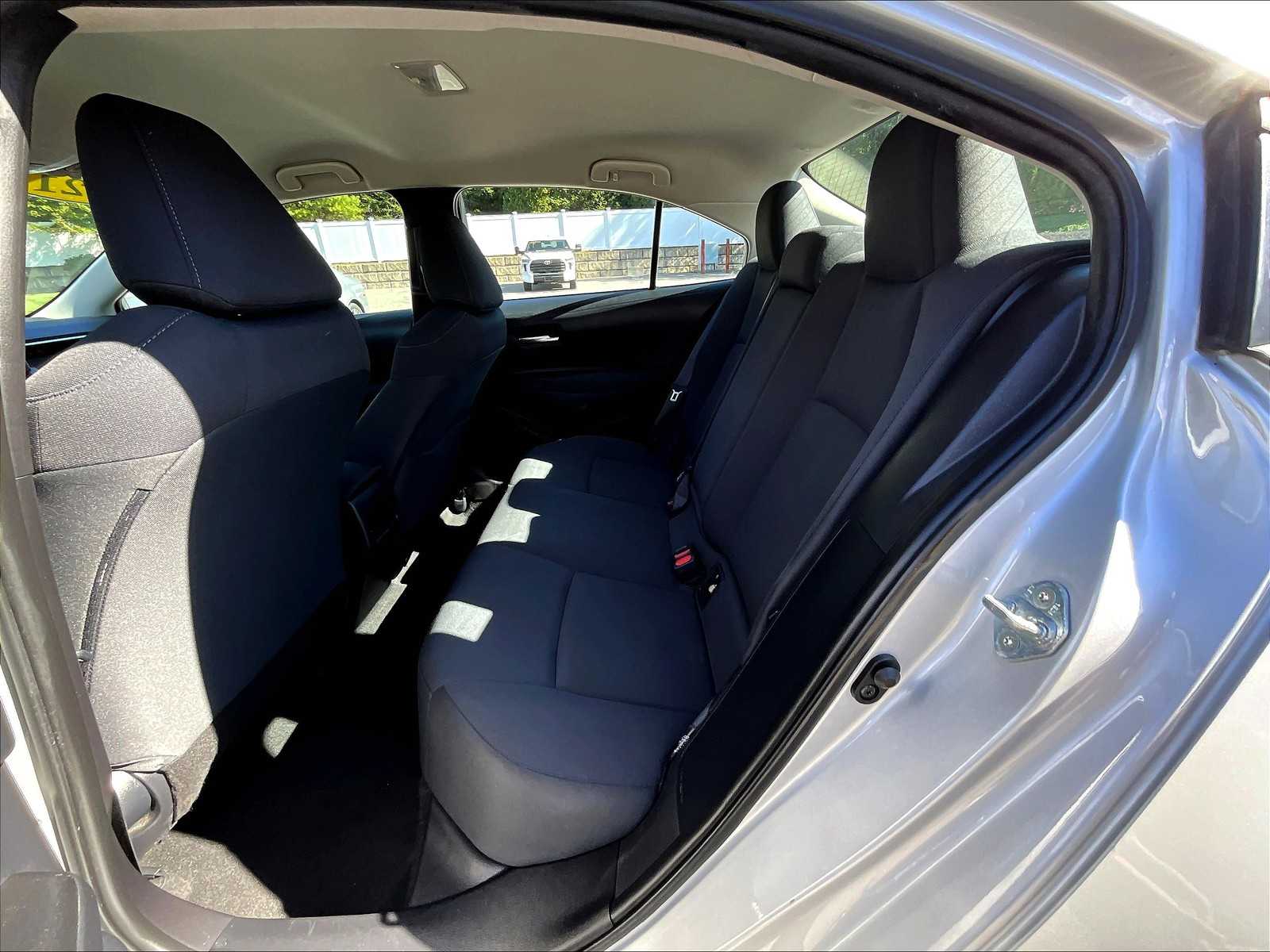 2021 Toyota Corolla LE photo 14