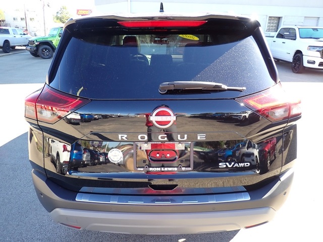 2022 Nissan Rogue SV photo 4