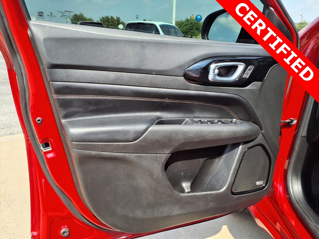 2023 Jeep Compass Limited photo 13