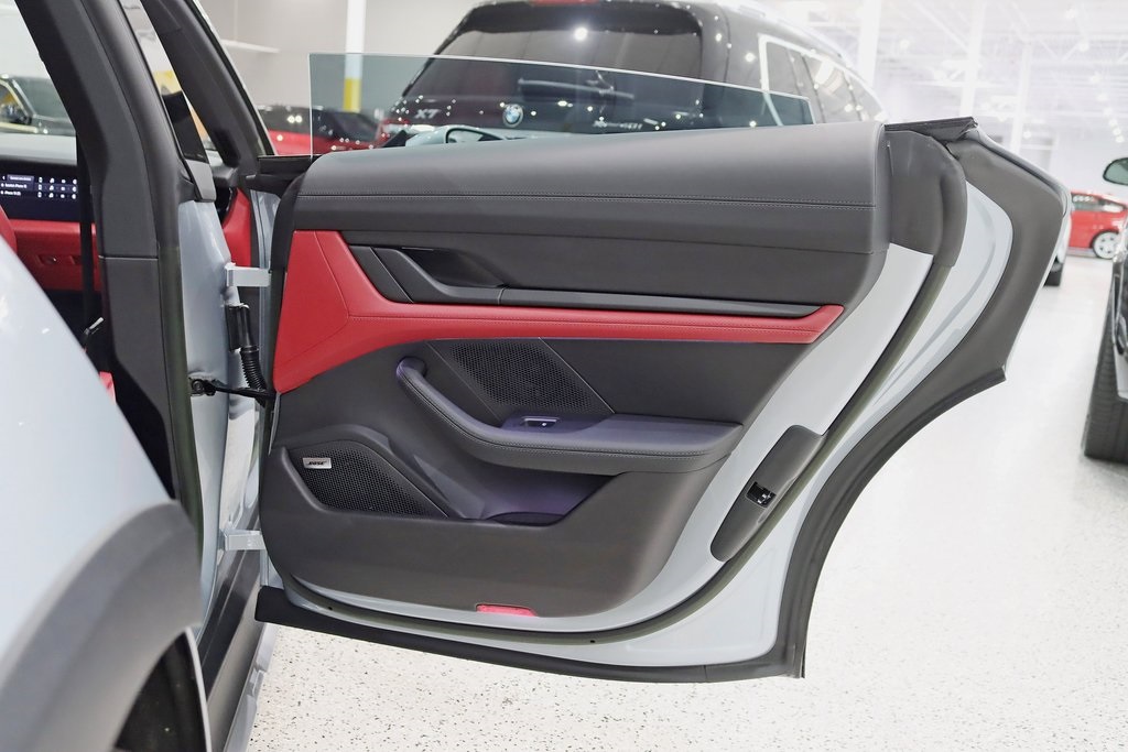 2023 Porsche Taycan Cross Turismo 4S photo 36