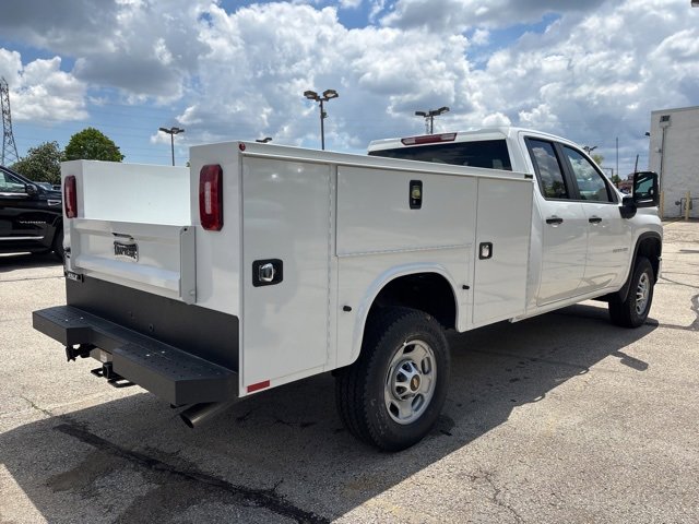 2025 Chevrolet Silverado 2500HD photo 3
