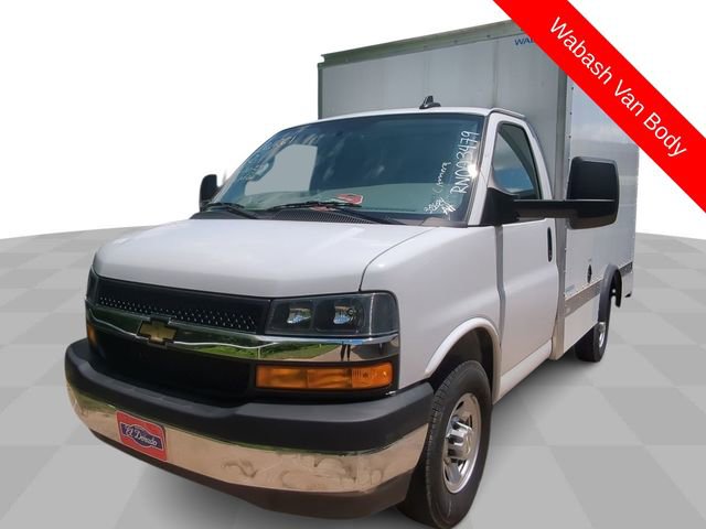 2024 Chevrolet Express Cutaway Base's photo