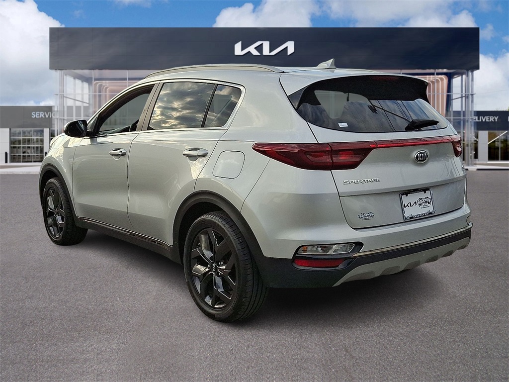 2020 Kia Sportage S photo 2