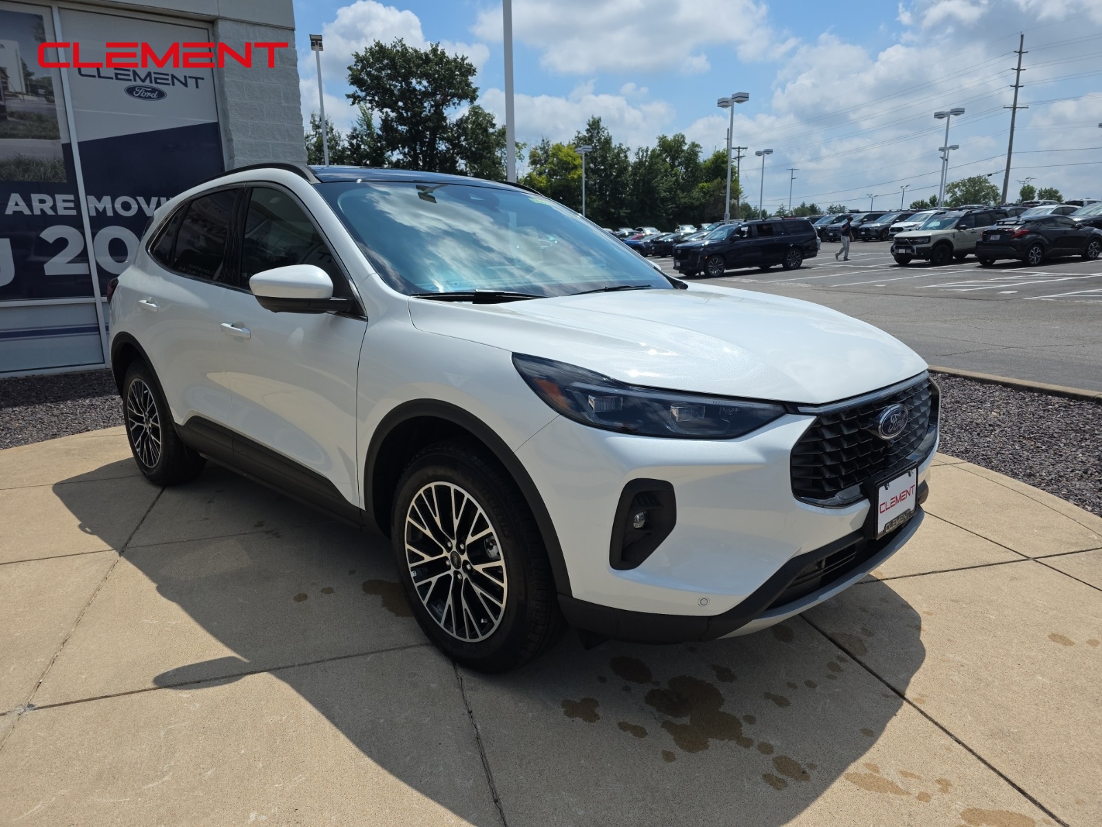 2025 Ford Escape Plug-In Hybrid photo 3