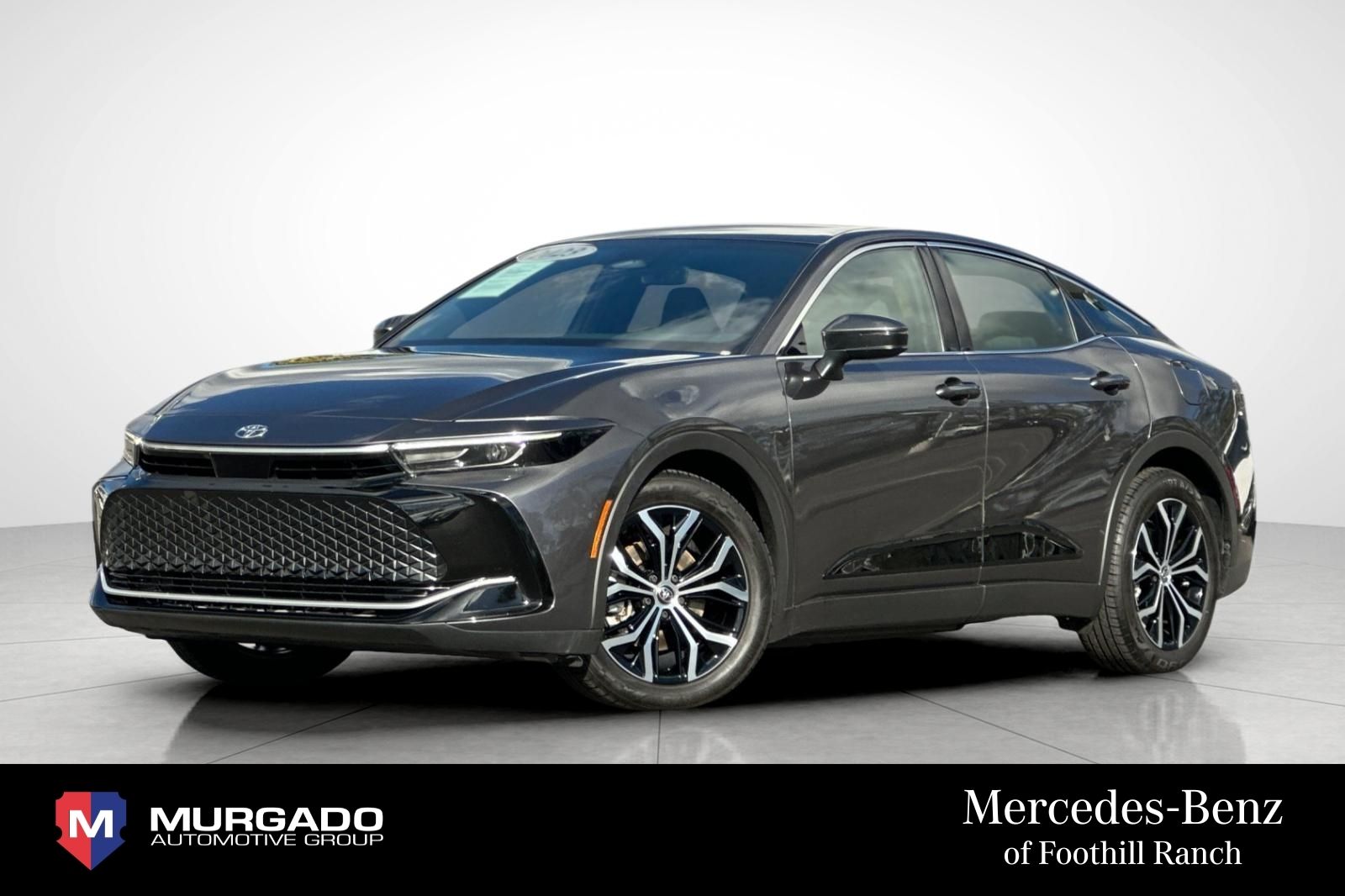 2023 Toyota Crown XLE's photo