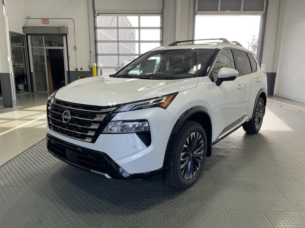 2026 Nissan Rogue Platinum photo 3