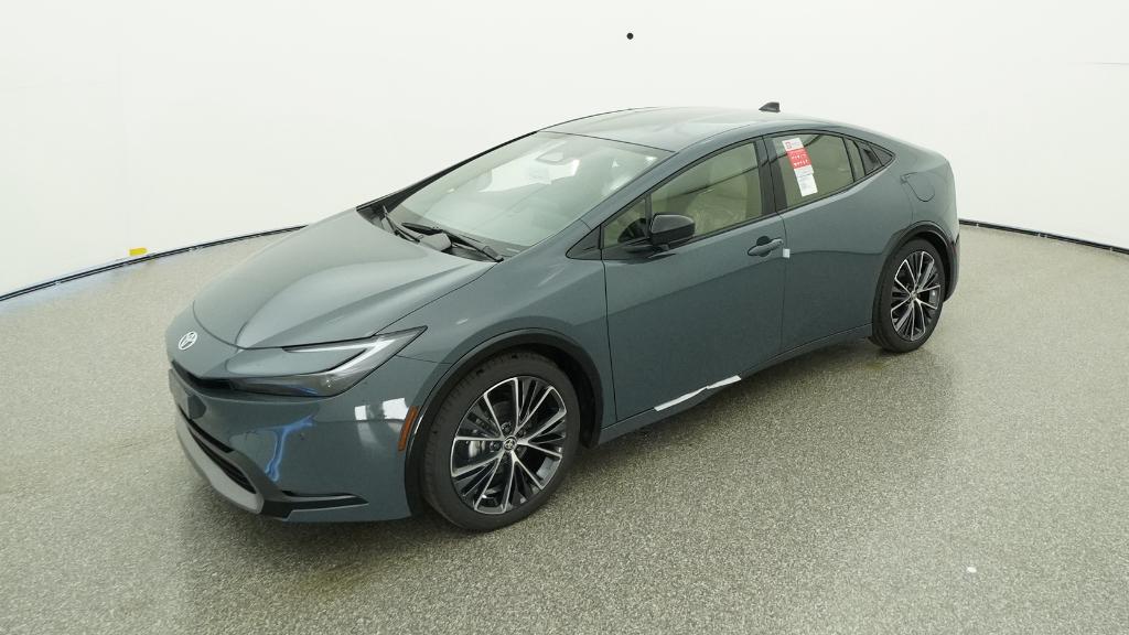 2026 Toyota Prius XLE's photo