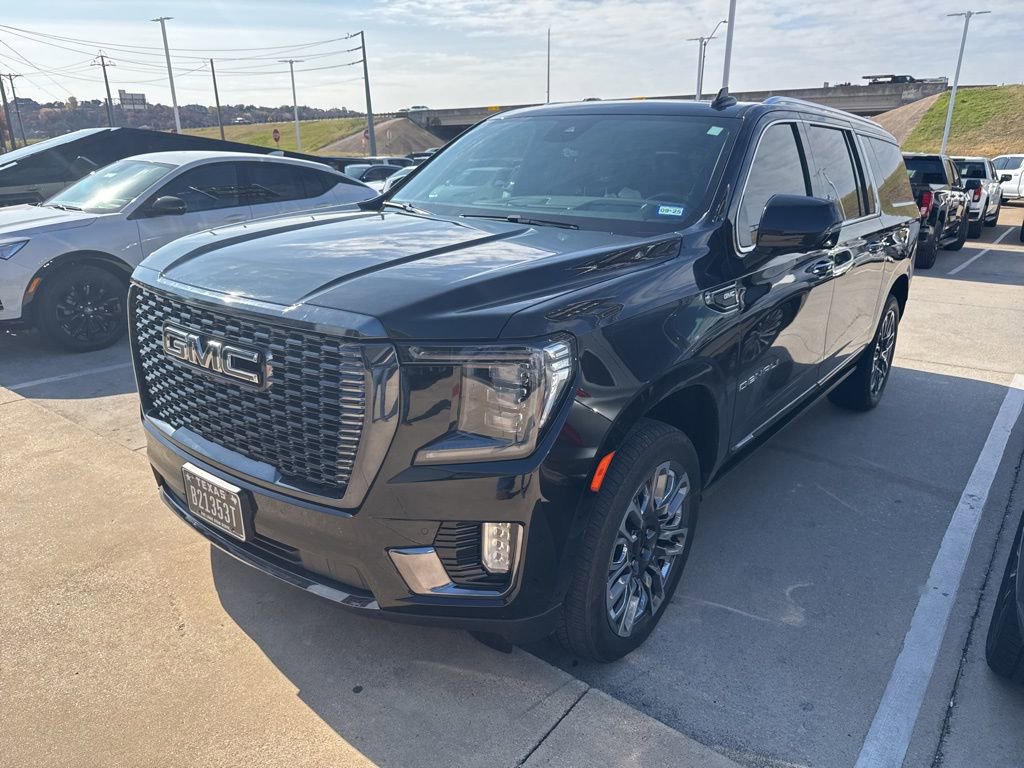 2023 GMC Yukon XL Denali Ultimate's photo