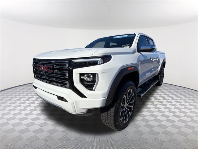 2024 GMC Canyon Denali's photo