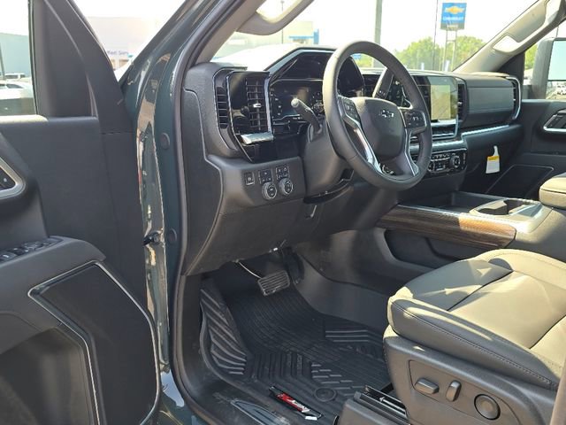 2025 Chevrolet Silverado 2500HD LT photo 11