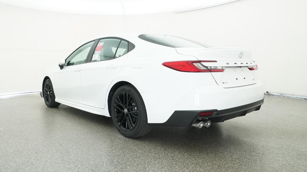 2025 Toyota Camry SE photo 14