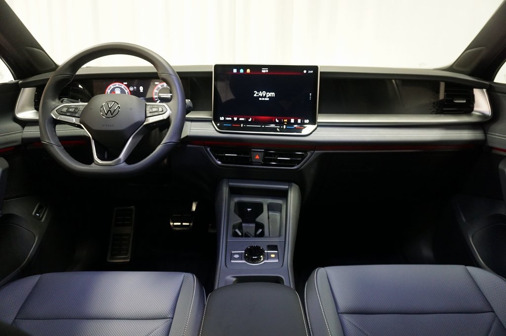 2025 Volkswagen Tiguan SE R-Line Black photo 12