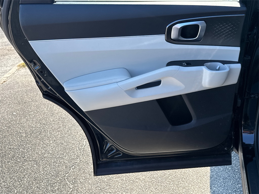 2023 Kia Sorento Hybrid EX photo 19