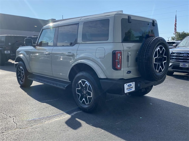 2025 Ford Bronco Outer Banks photo 4