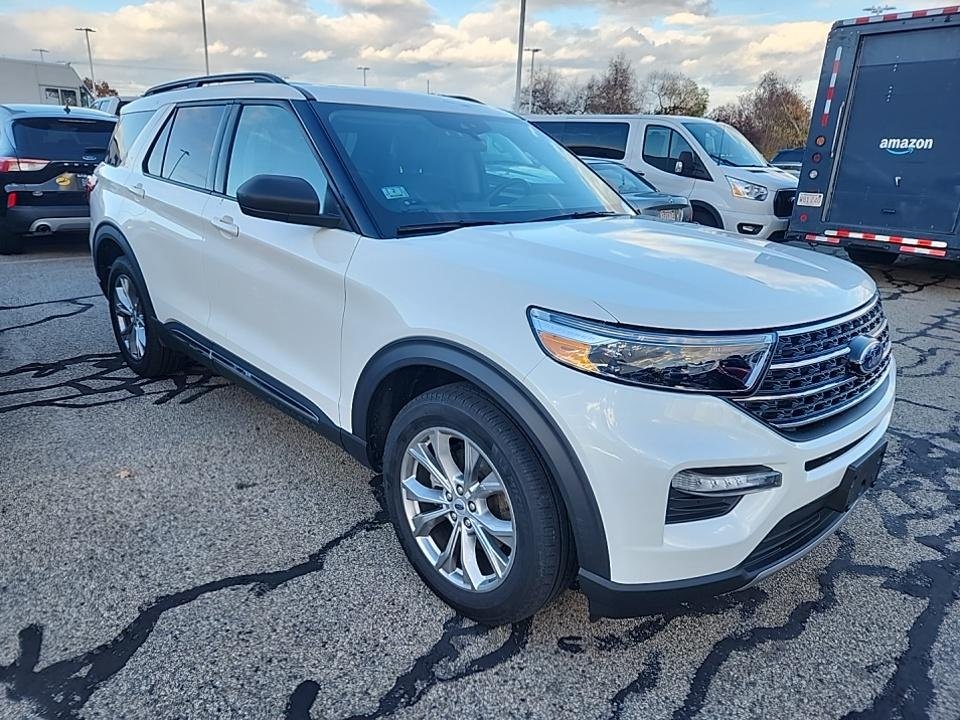 2022 Ford Explorer XLT's photo
