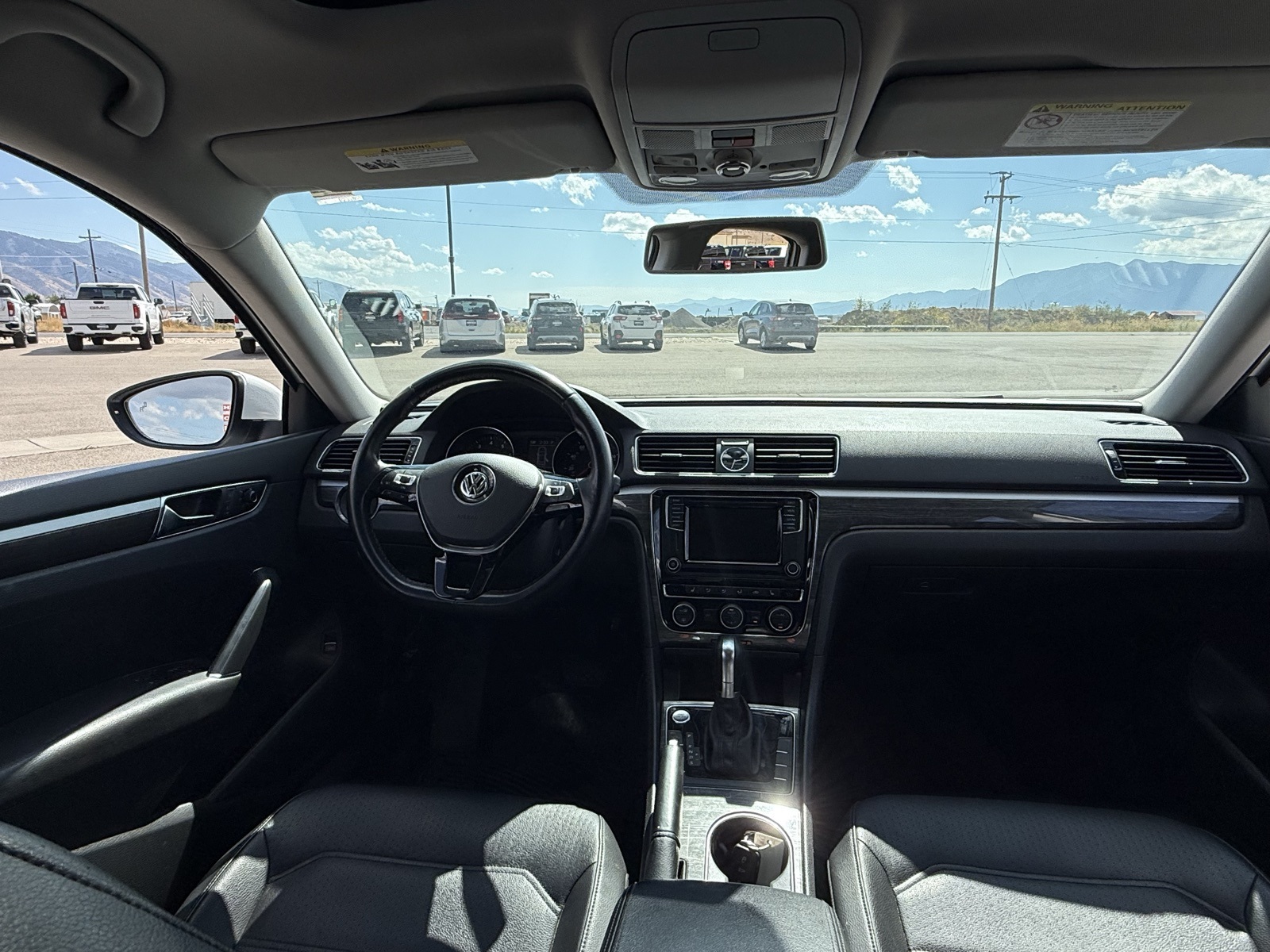 2017 Volkswagen Passat SE photo 11