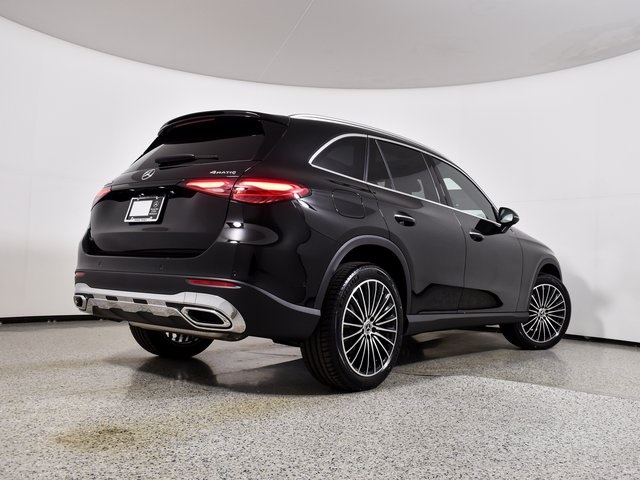 2026 Mercedes Benz GLC 300 4MATIC photo 4