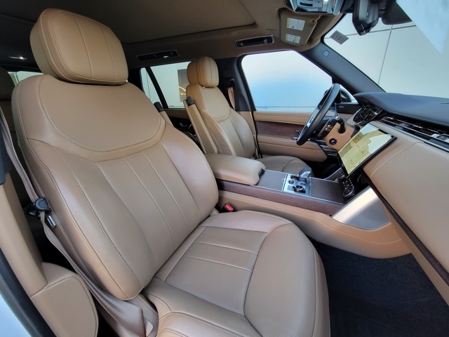 2023 Land Rover Range Rover SE photo 14