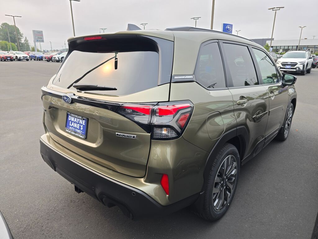 2025 Subaru Forester Touring photo 4