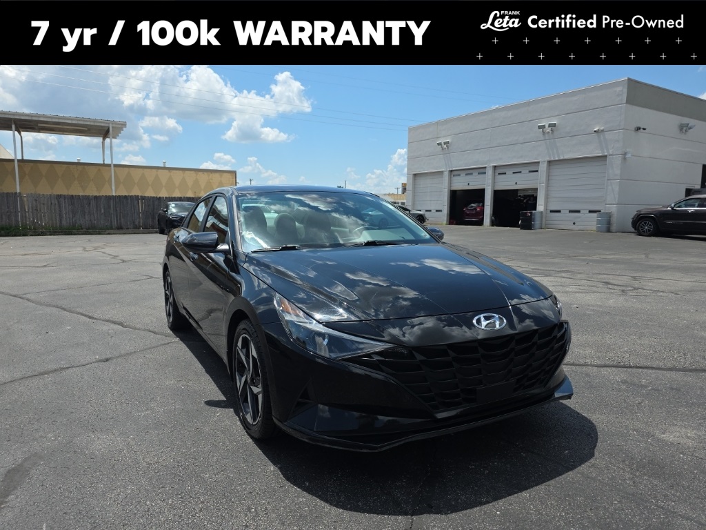 Used 2023 Phantom Black Hyundai SEL image 1