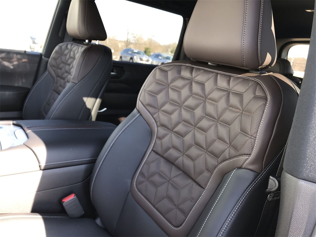 2025 Nissan Armada Platinum photo 11