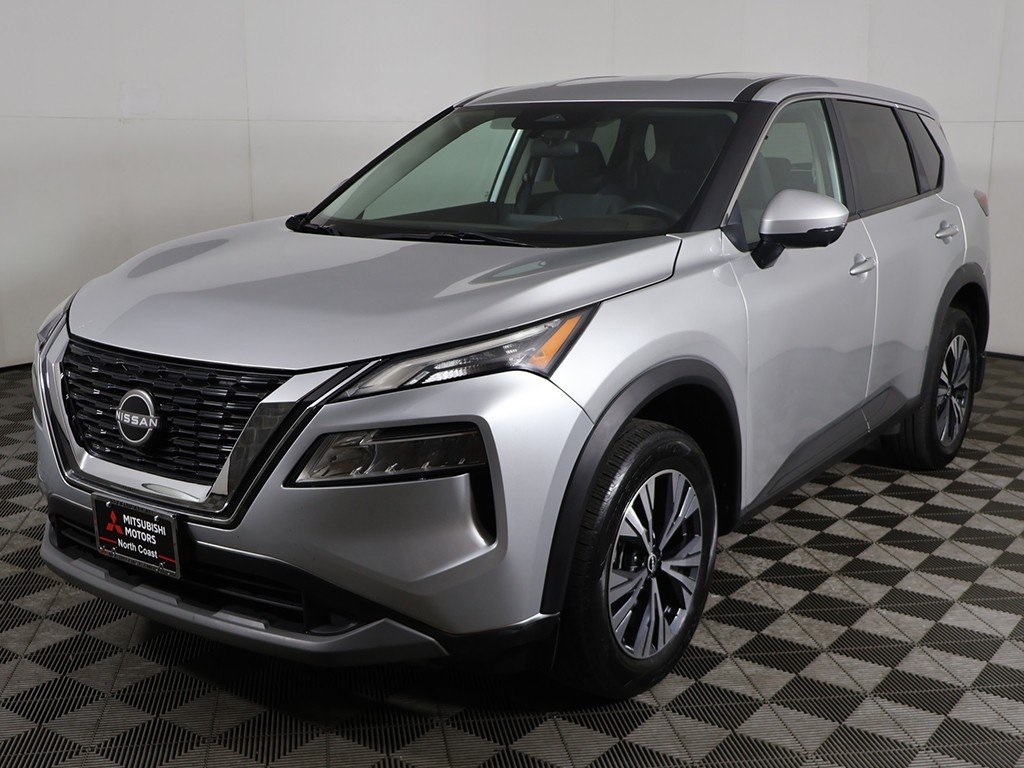 2022 Nissan Rogue SV photo 3