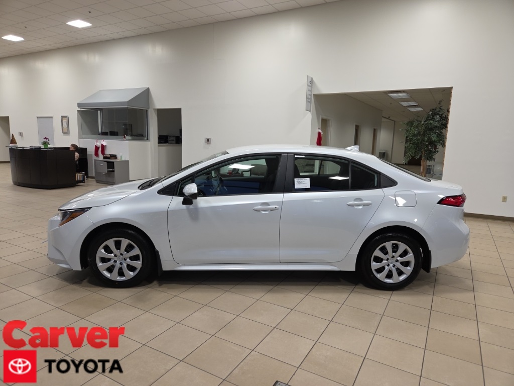 2026 Toyota Corolla LE's photo