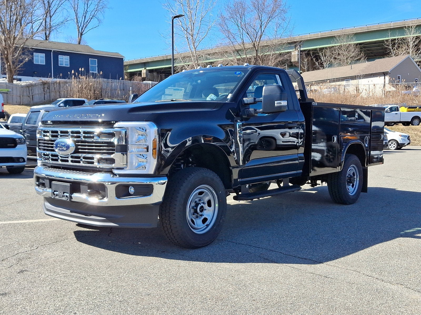 2025 Ford F-350 XL photo 2