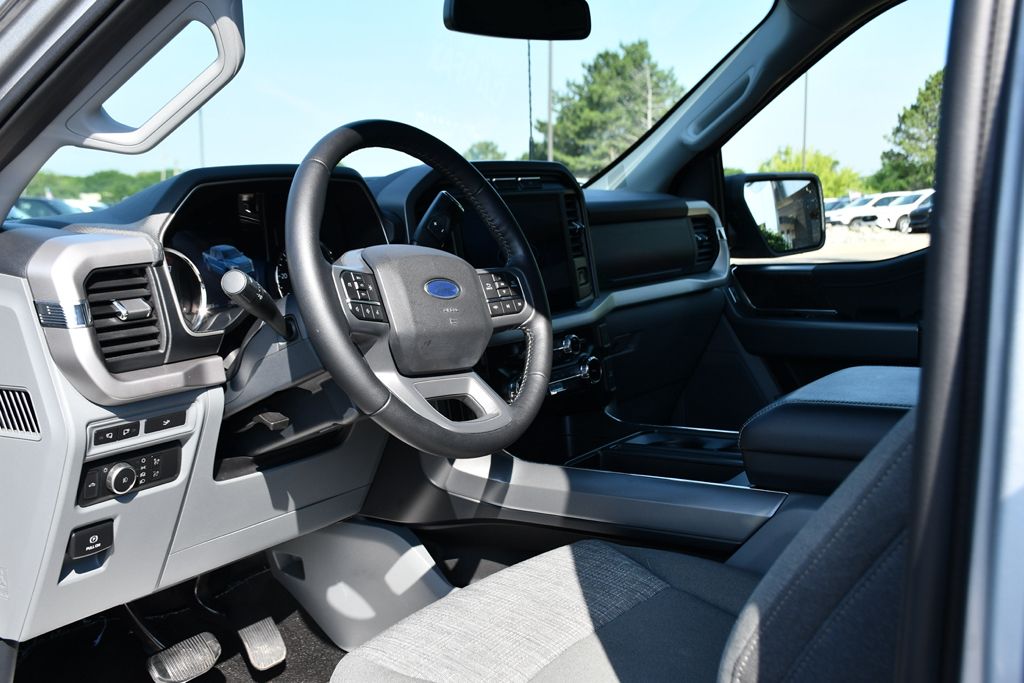 2022 Ford F-150 XLT photo 11