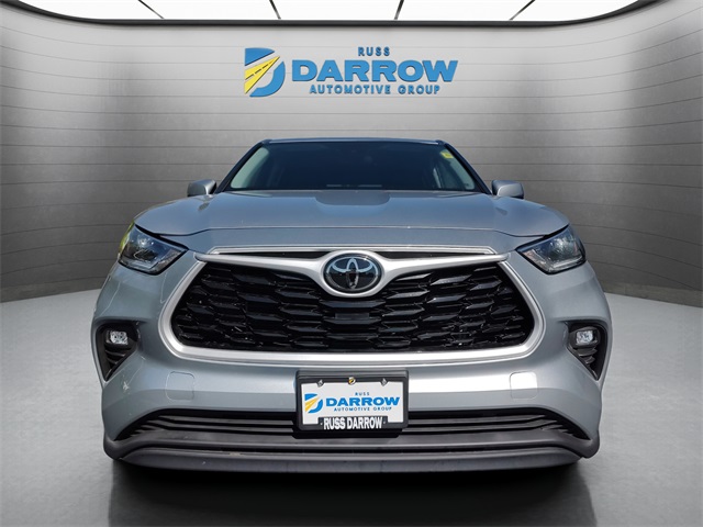 2021 Toyota Highlander LE photo 4