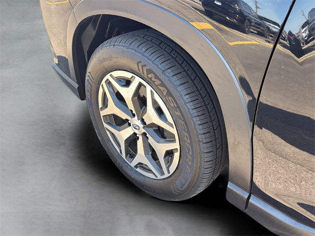 2023 Subaru Forester Premium photo 13