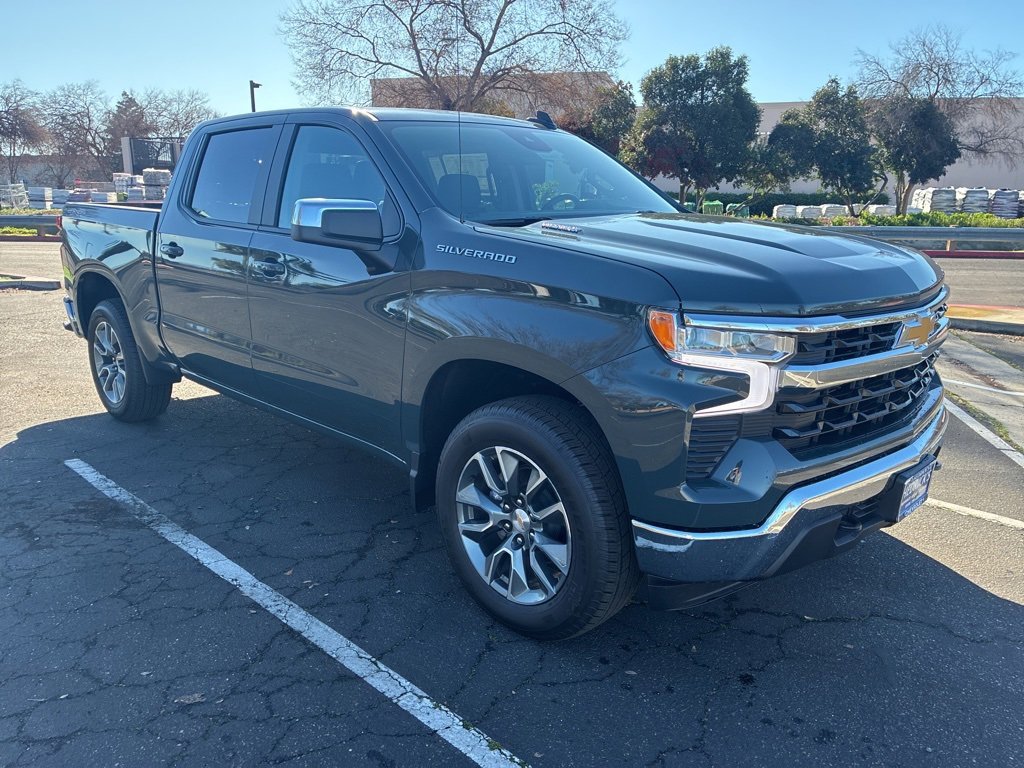 2026 Chevrolet Silverado 1500 LT's photo