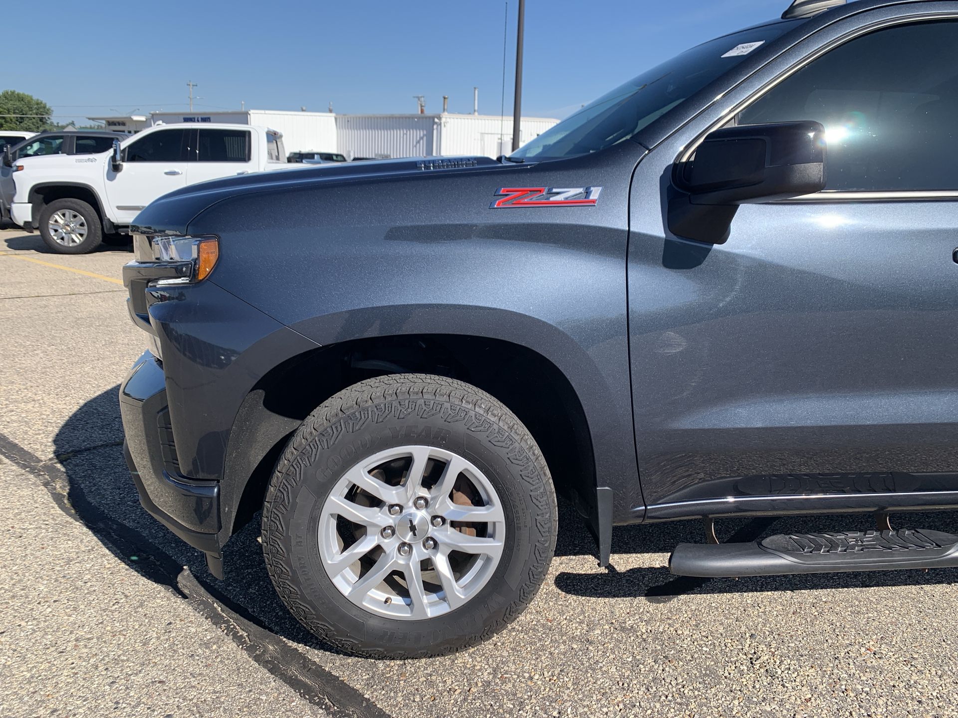 2021 Chevrolet Silverado 1500 RST photo 2