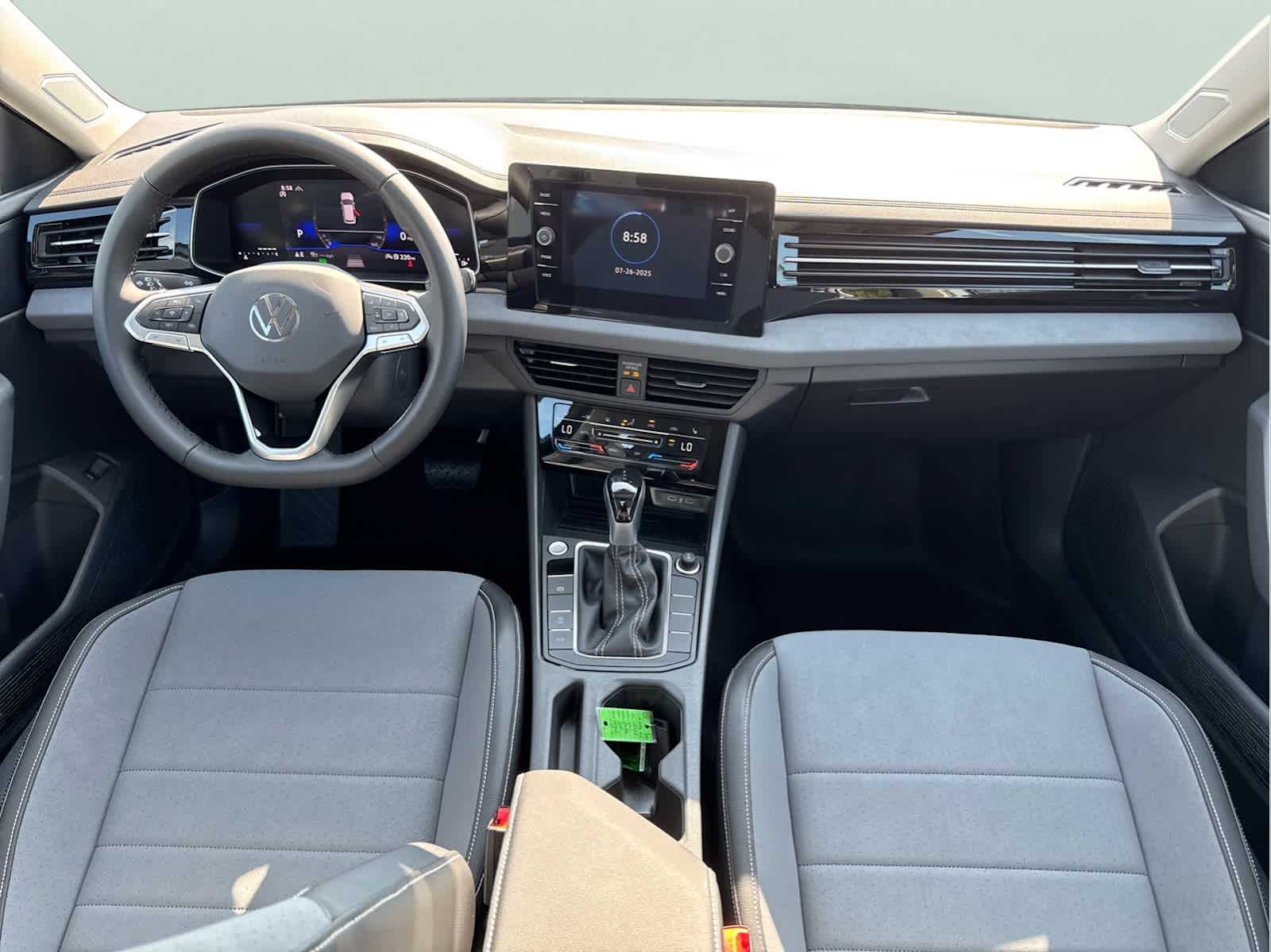 2025 Volkswagen Jetta SE photo 13