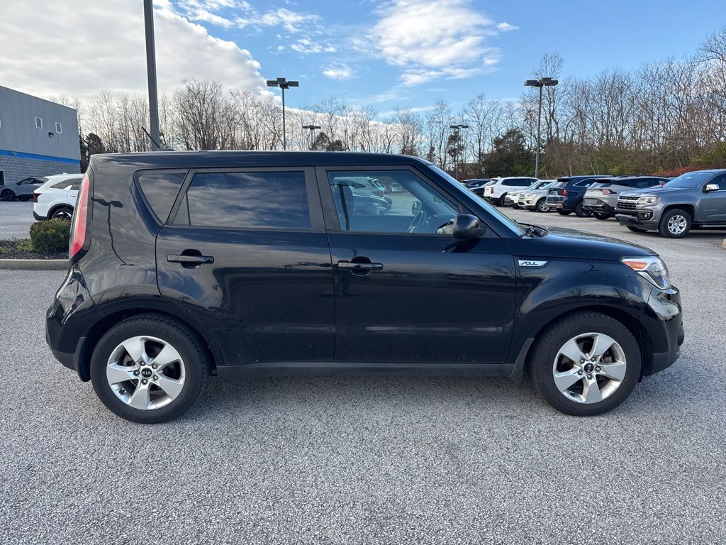Used 2018 Kia Soul Base with VIN KNDJN2A26J7613816 for sale in Elizabethtown, KY