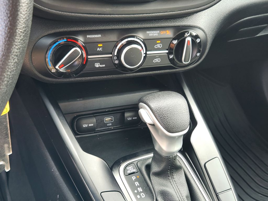 2023 Kia Soul LX photo 16