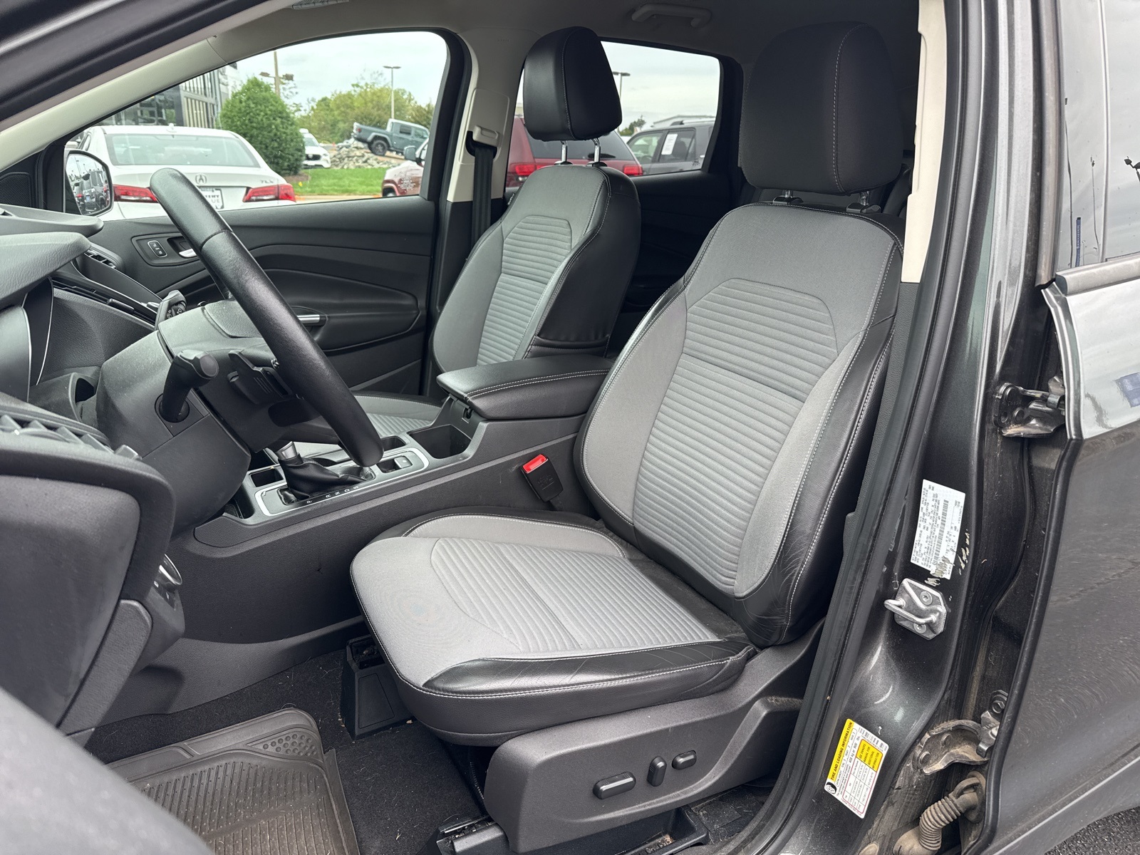 2017 Ford Escape SE photo 4