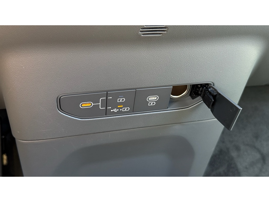 2026 Kia EV9 Wind photo 19