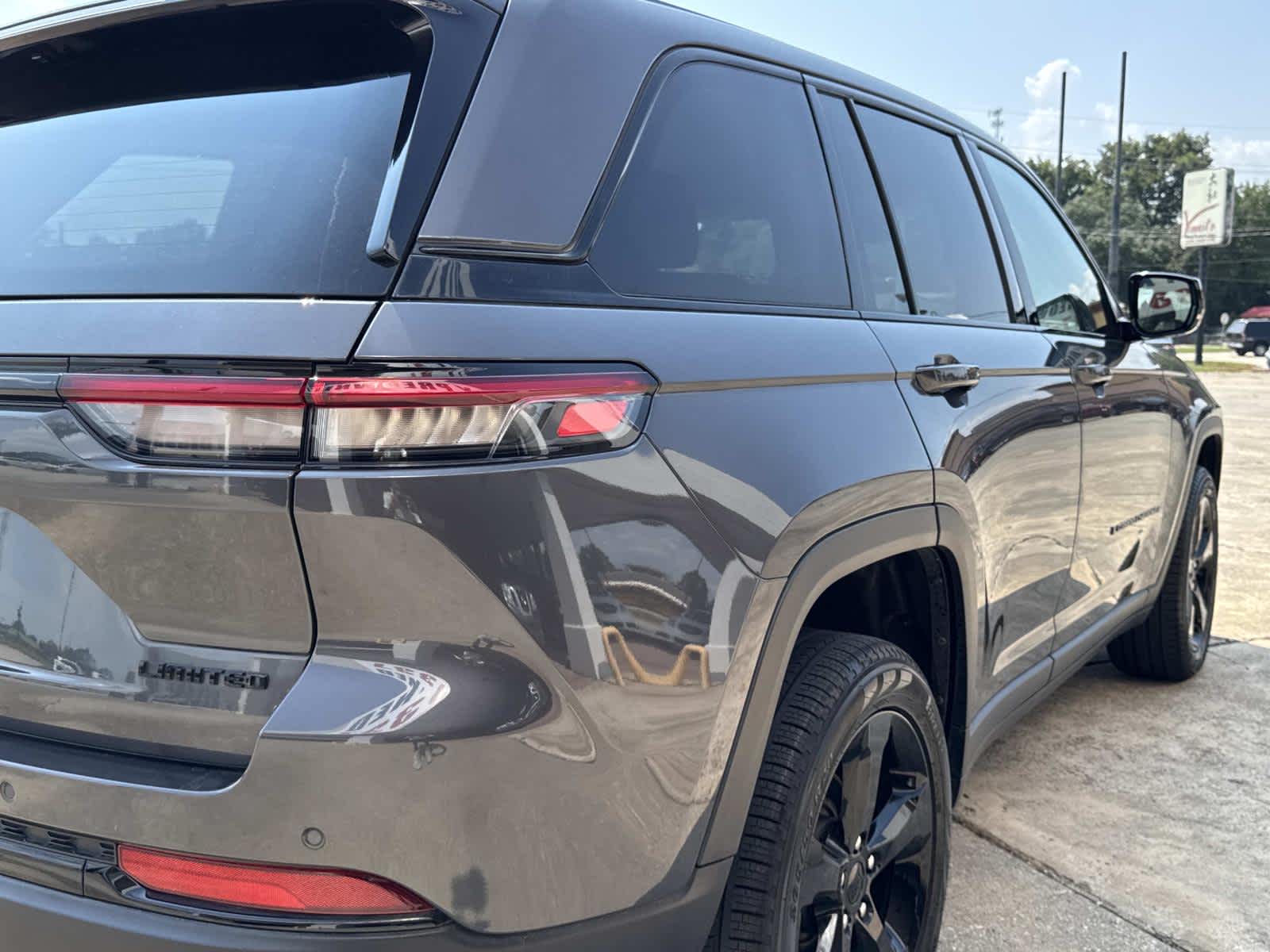 2023 Jeep Grand Cherokee Limited photo 12
