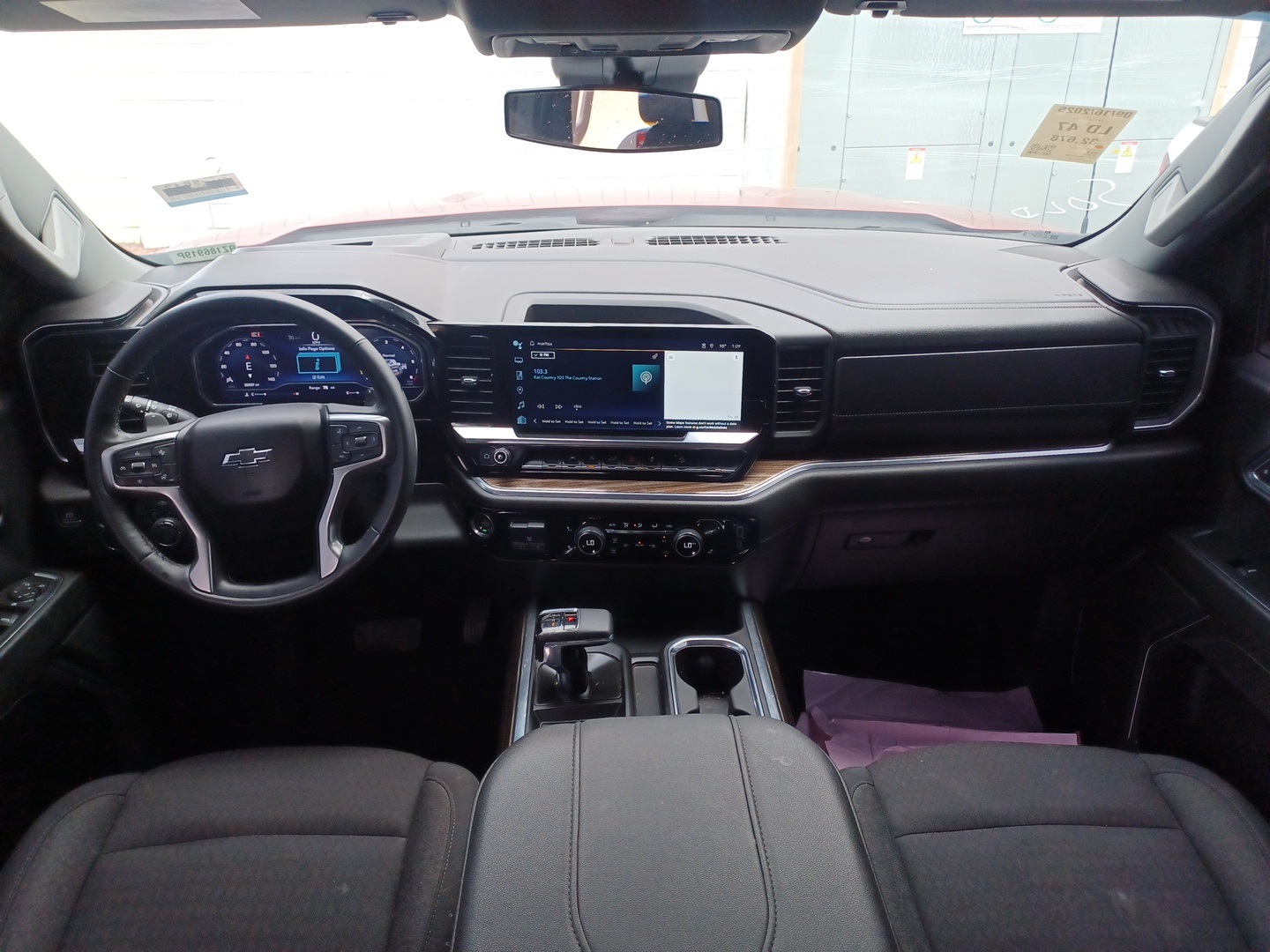 2024 Chevrolet Silverado 1500 RST photo 7