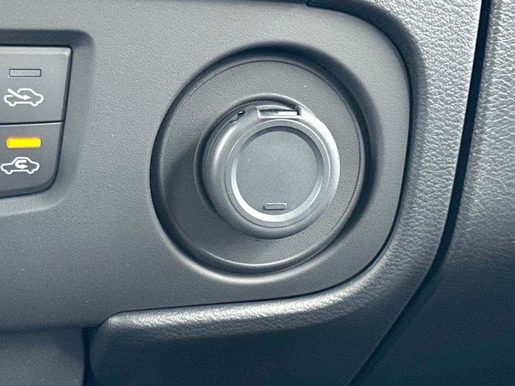 2025 Nissan Frontier SV photo 20