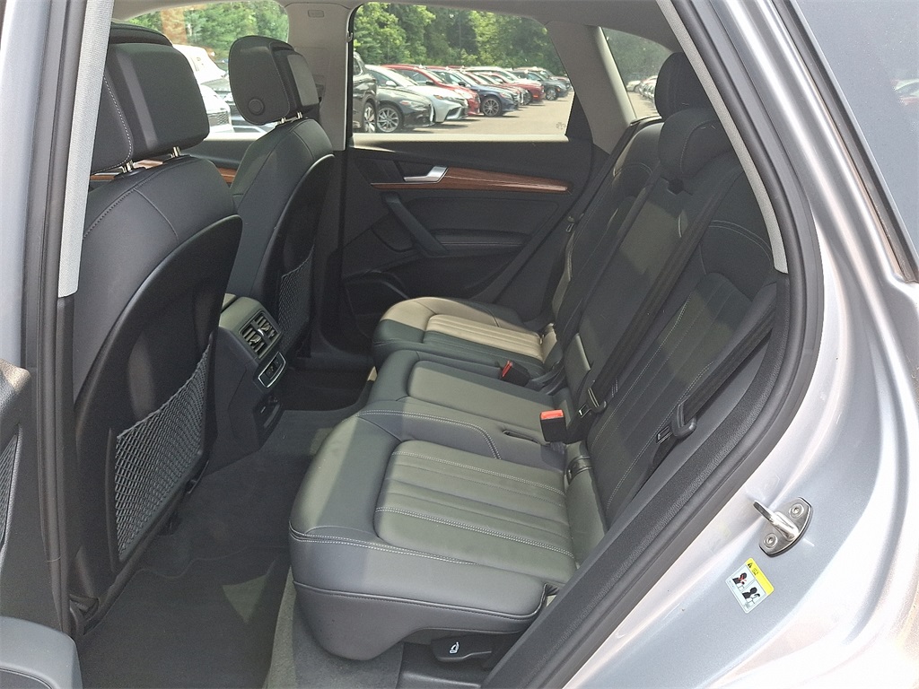 2023 Audi Q5 45 S line Premium photo 4