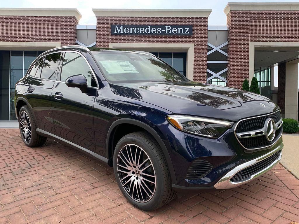 2024 Mercedes Benz GLC 300 4MATIC photo 2