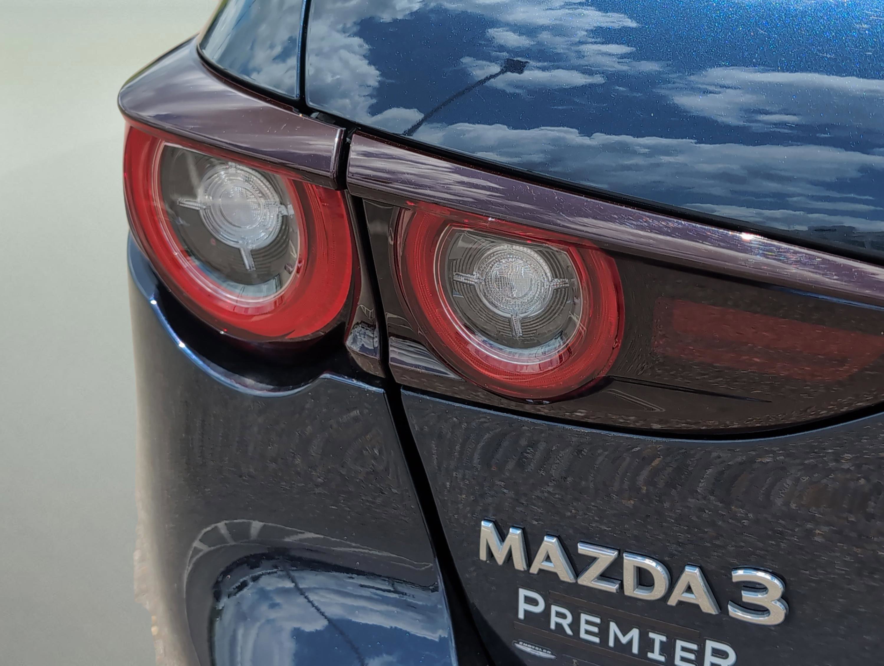 2024 Mazda Mazda3 Hatchback 2.5 s Preferred photo 9